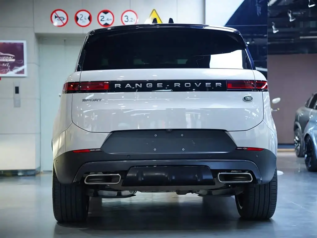 Land Rover Range Rover Sport 2025 — Photo 7/20