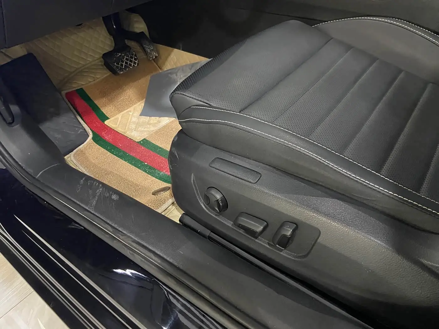 Škoda Superb 2022 — Photo 17/20