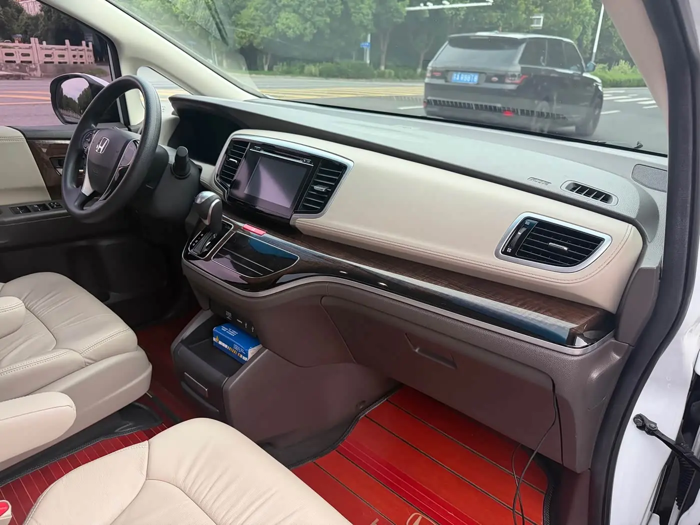 Honda Odyssey 2018 — ფოტო 20/20