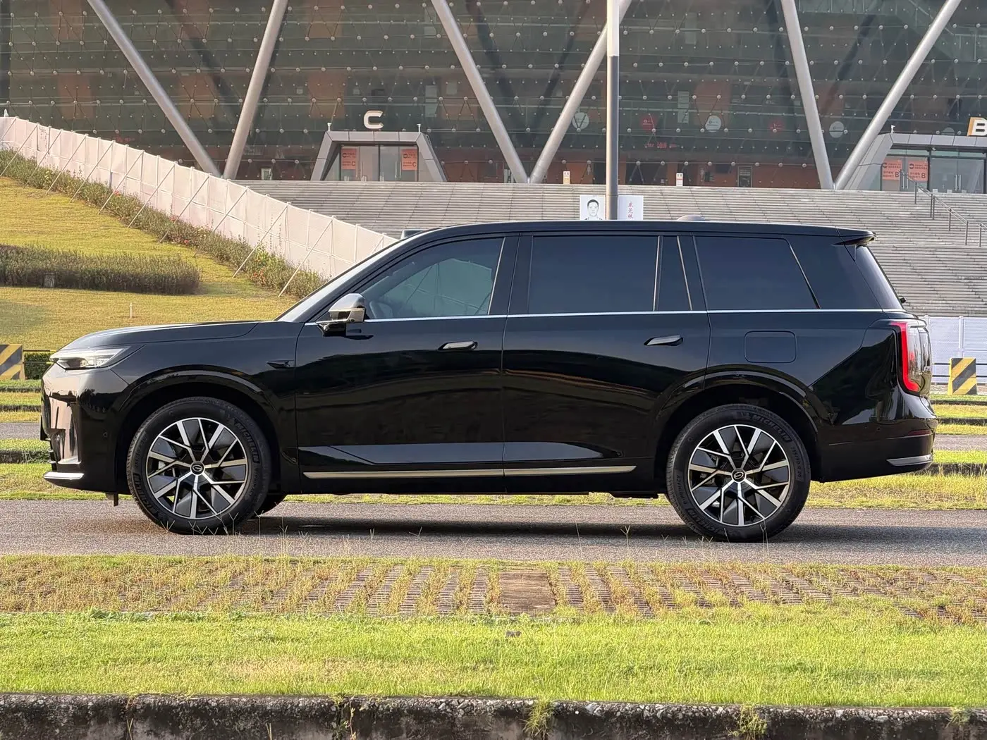 GAC Trumpchi Trumpchi Vision S9 2025 — Photo 5/20