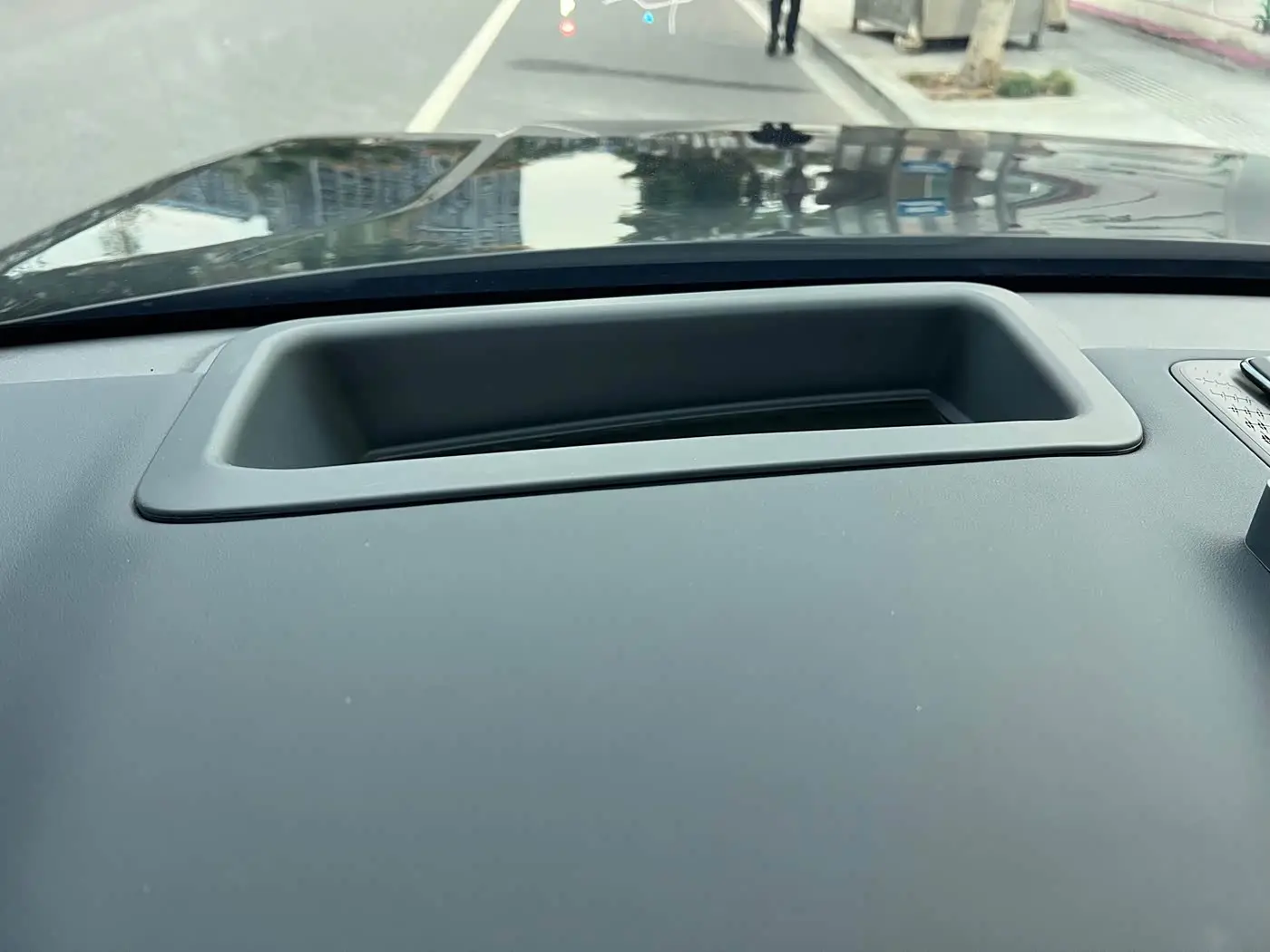 ZEEKR 9X 2025 — Photo 4/20
