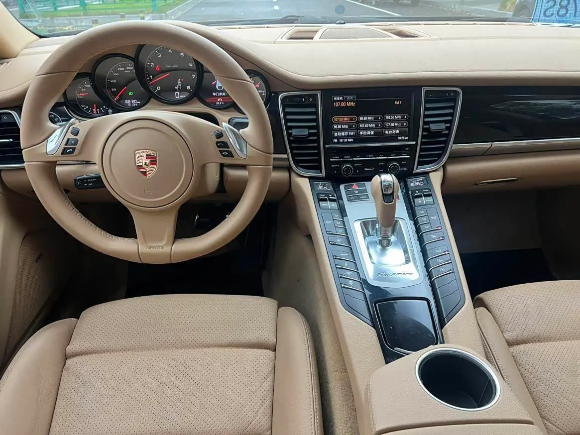 Porsche Panamera 2013 — Photo 5/19