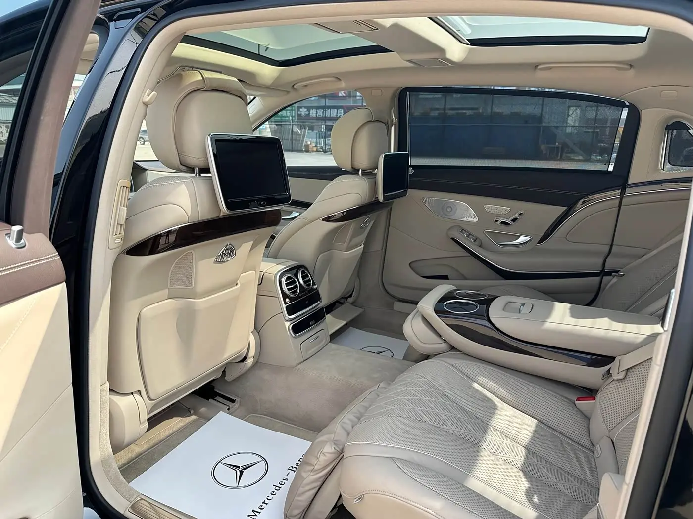 Mercedes-Benz Maybach S-Class 2016 — Фото 9/15