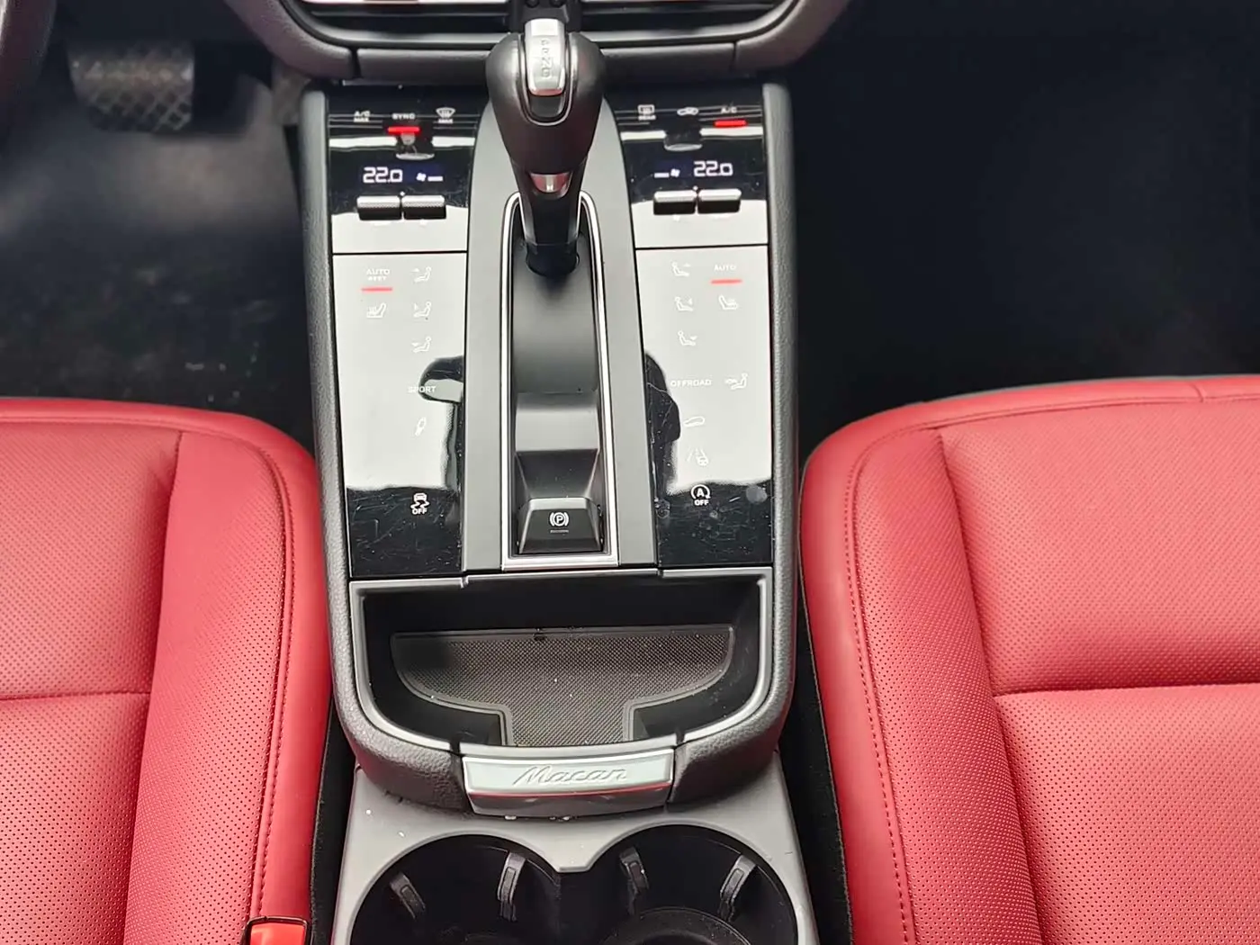 Porsche Macan 2023 — Photo 12/16