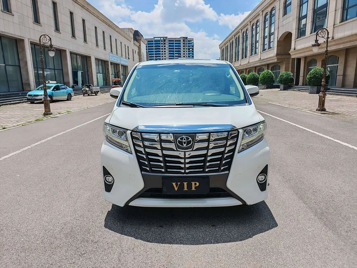 Toyota Alphard 2016 — Фото 2/18