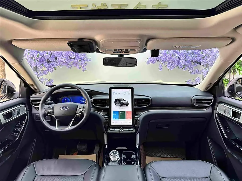 Ford Explorer 2020 — Фото 17/20