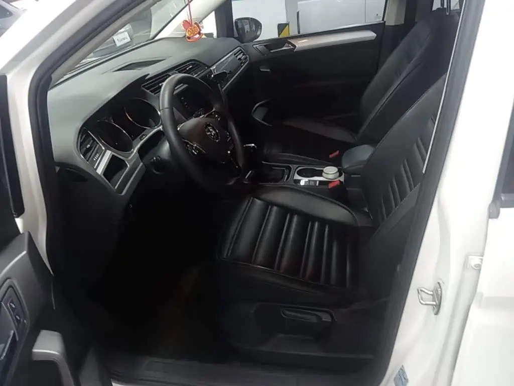 Volkswagen Touran 2021 — Şəkil 15/20