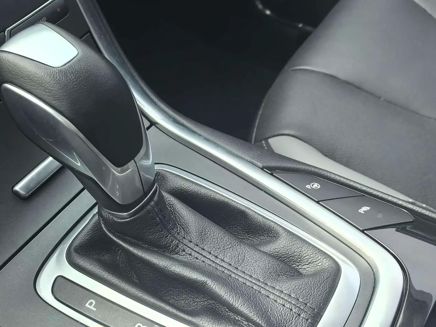 Ford Edge 2018 — ფოტო 12/15
