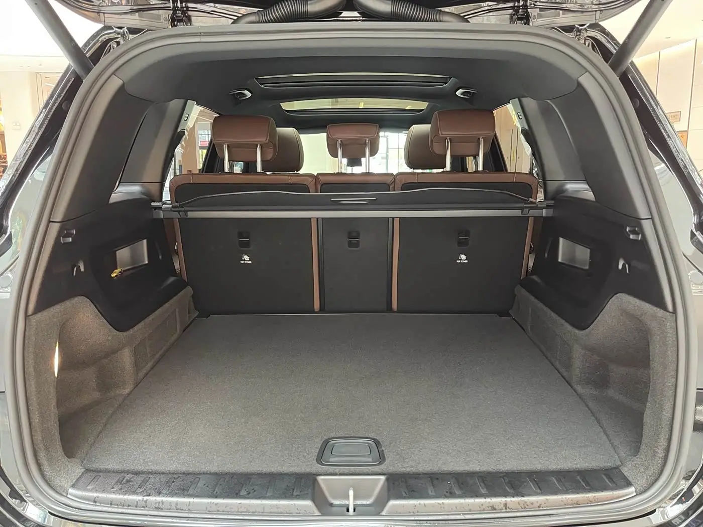 Mercedes-Benz GLB 2025 — Фото 15/16