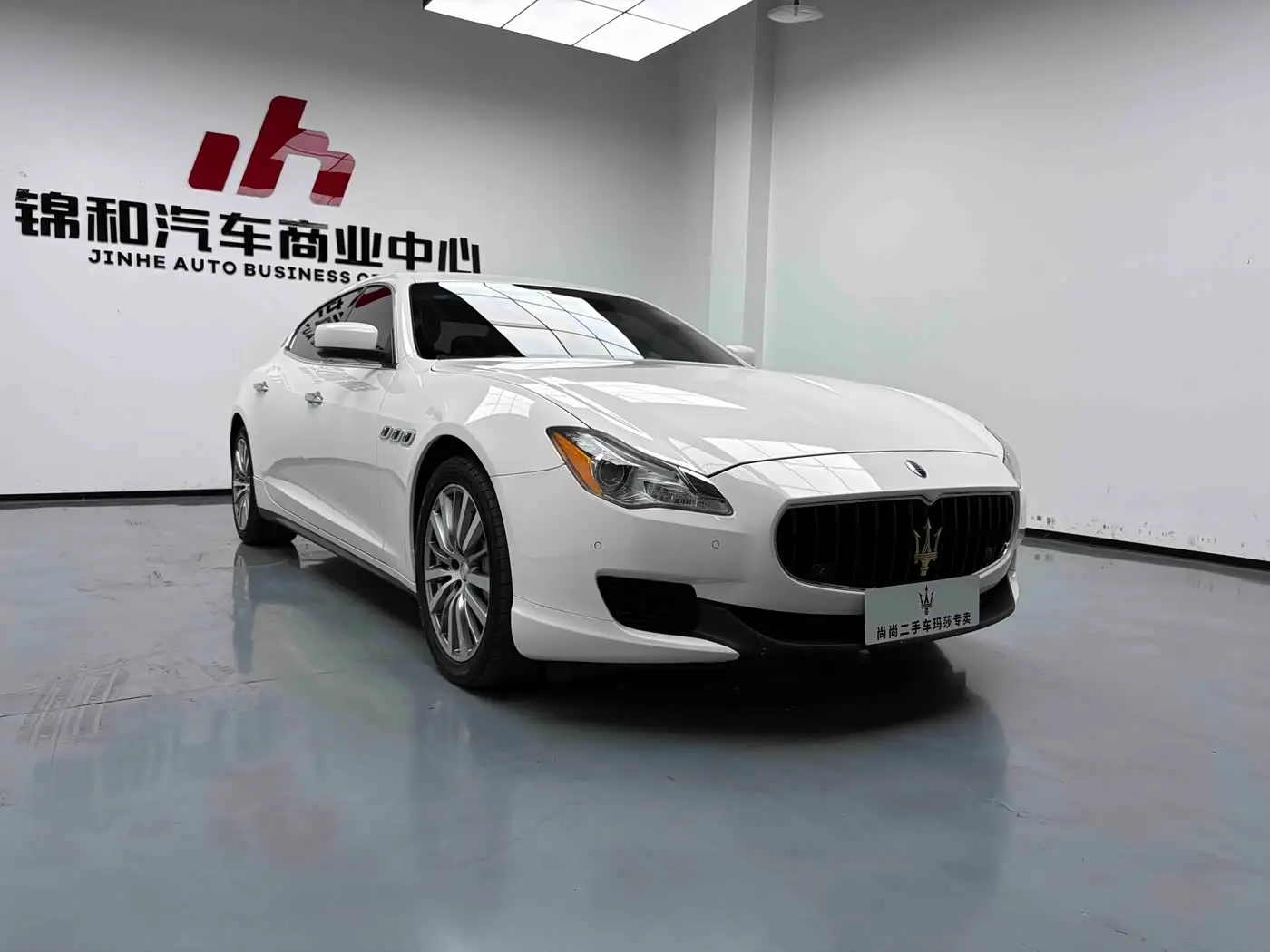 Maserati Quattroporte 2016 — Фото 3/20