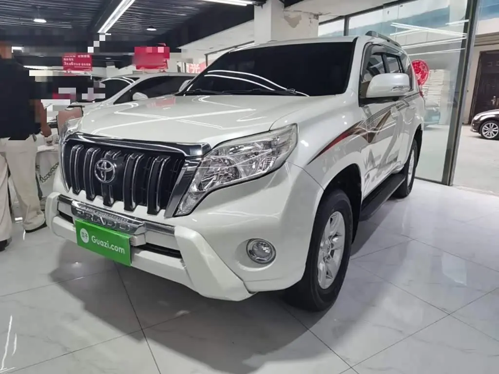 Toyota Prado 2017 — Photo 1/19