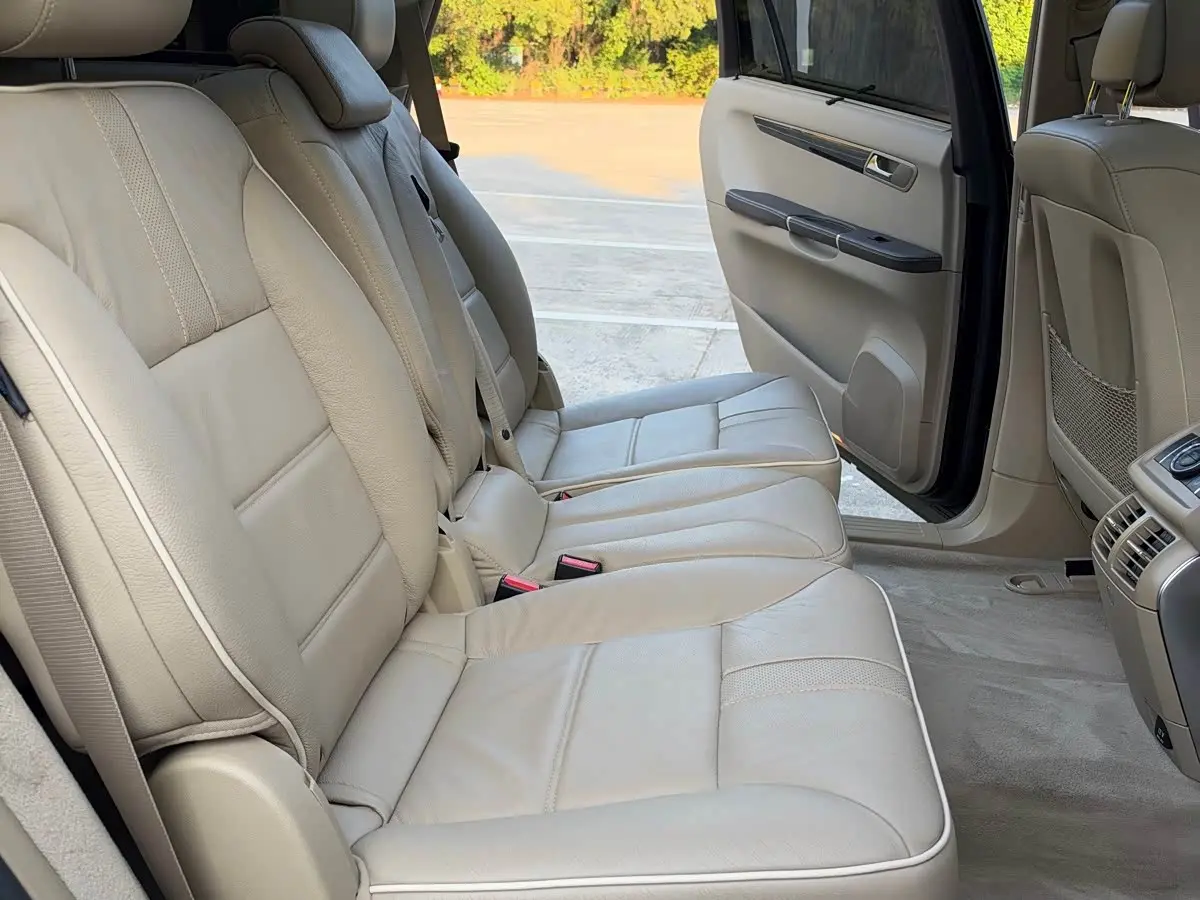 Mercedes-Benz R-Class 2017 — Photo 12/16