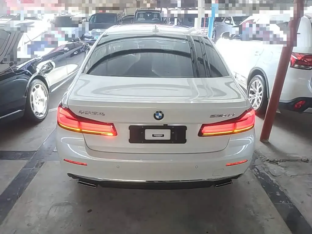 BMW 5 Series 2023 — Photo 5/19