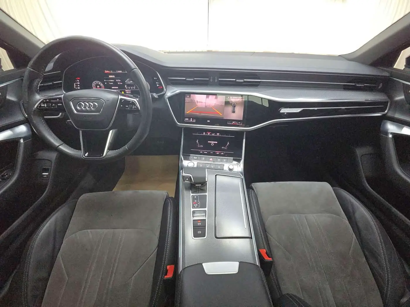 Audi A6L 2020 — Фото 11/12