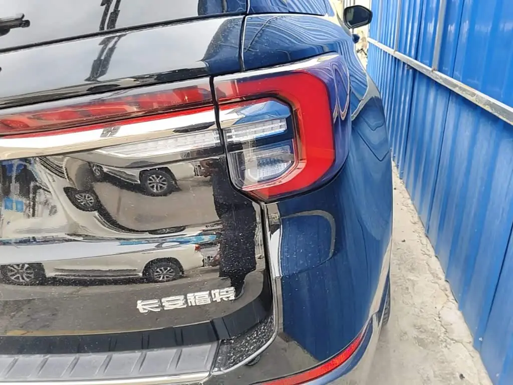 Ford Explorer 2023 — Şəkil 8/20