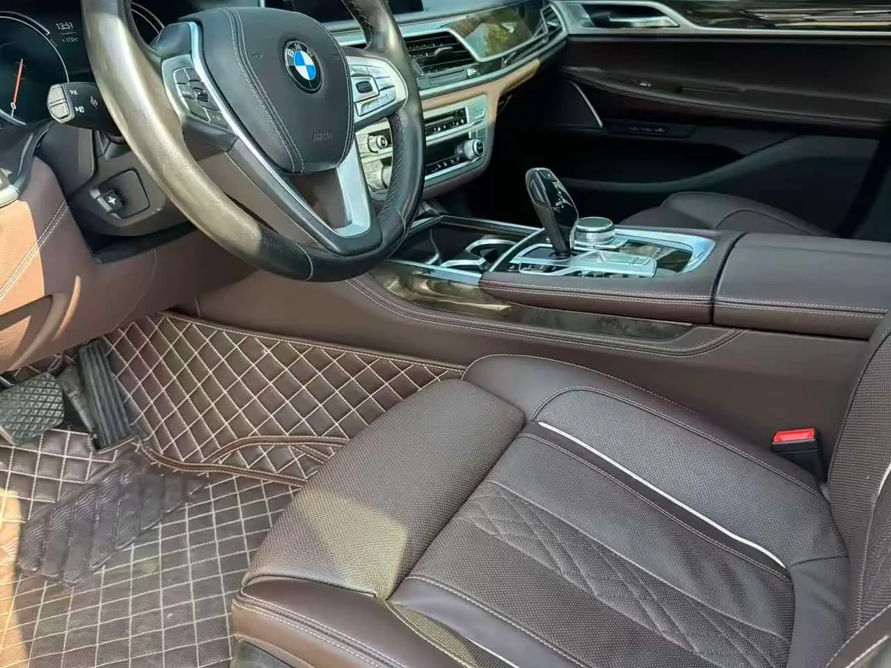 BMW 7 Series 2019 — Фото 4/16
