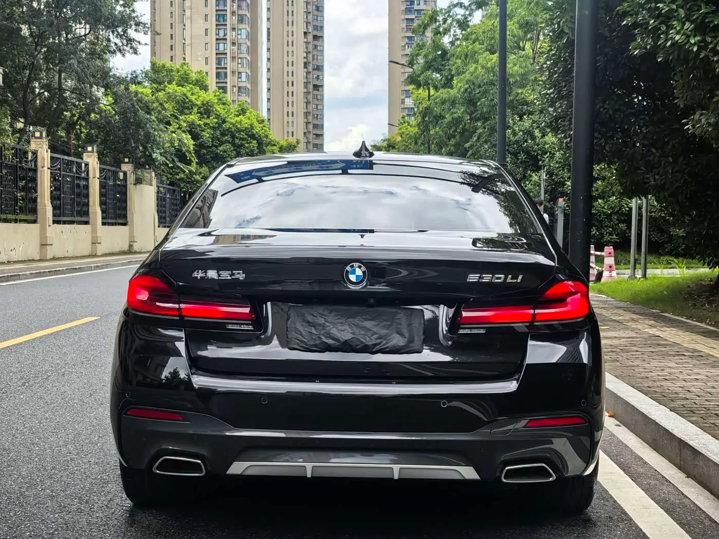 BMW 5 Series 2023 — Şəkil 4/16