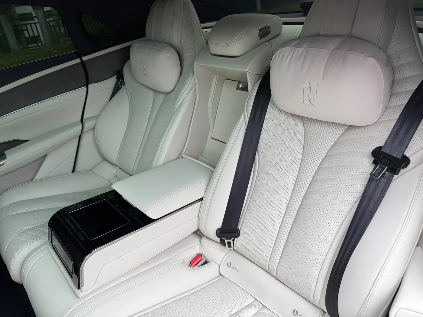 Yangwang U7 2025 — Photo 13/20