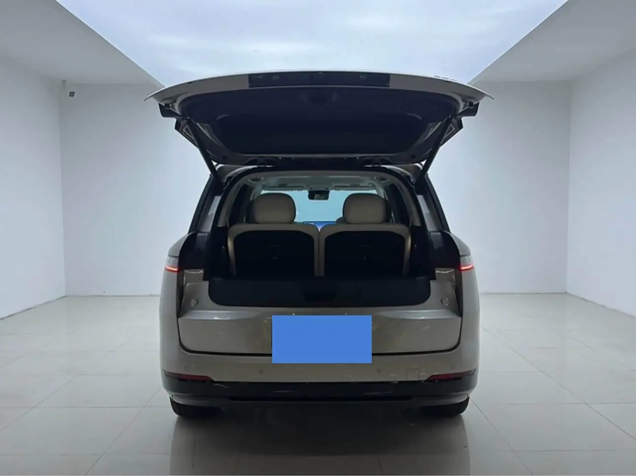 Lynk & Co 900 2025 — Photo 10/14