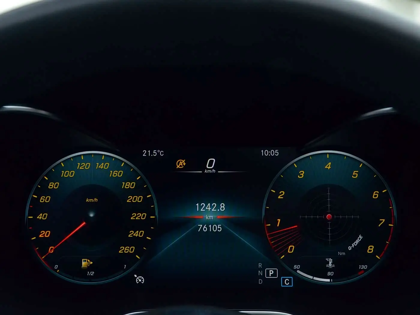 Mercedes-Benz C-Class 2021 — Photo 13/14