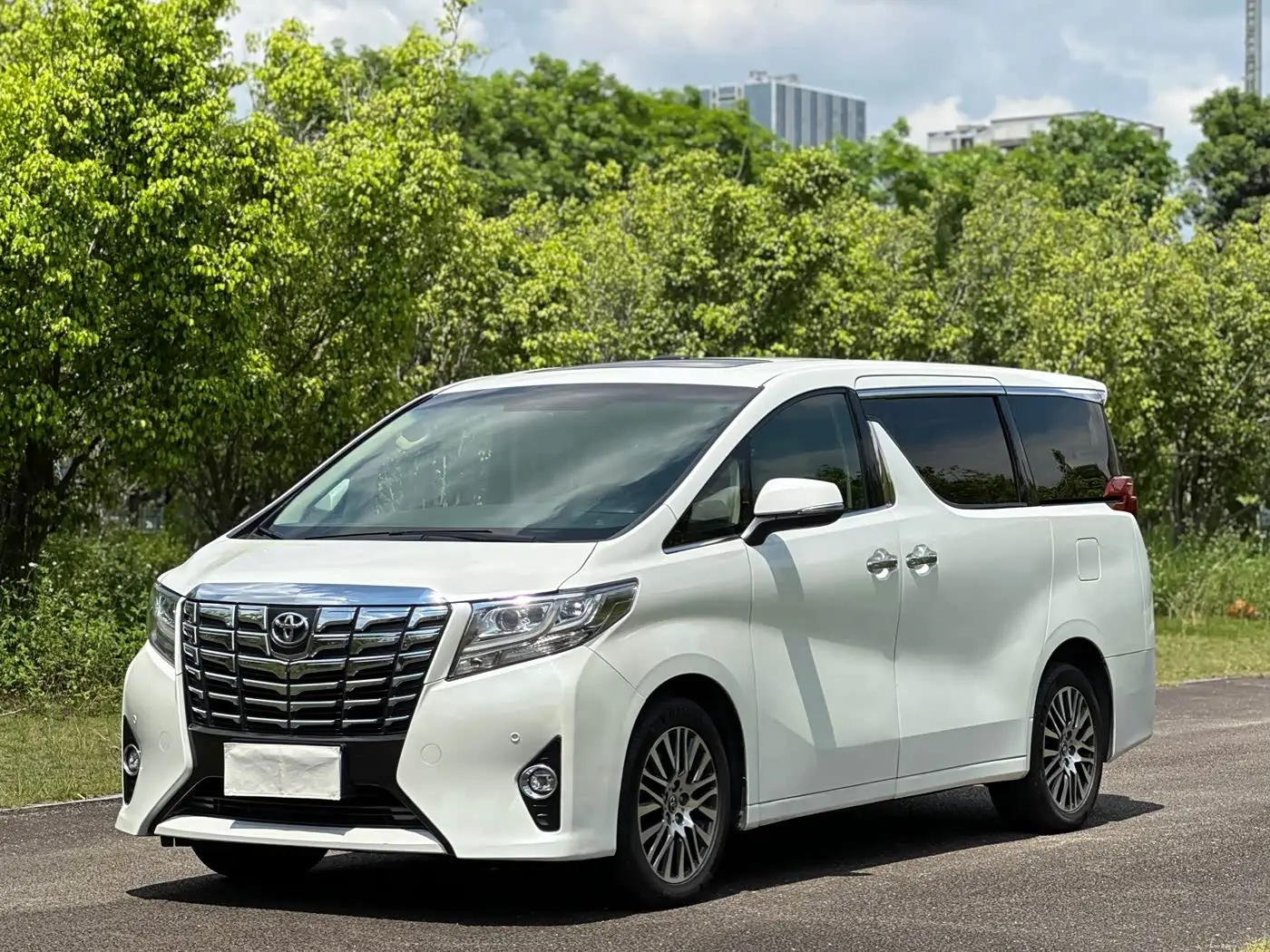 Toyota Alphard, 2017