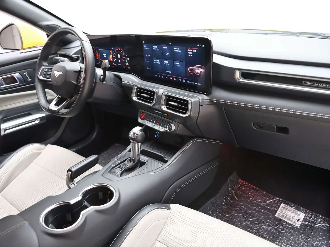 Ford Mustang 2024 — Photo 15/20