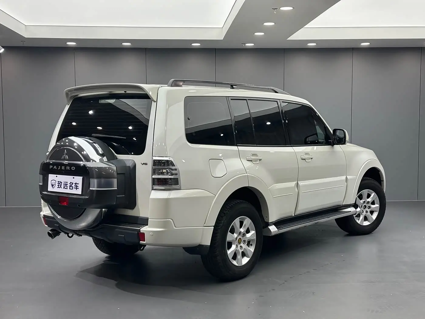 Mitsubishi Pajero 2018 — Фото 4/20