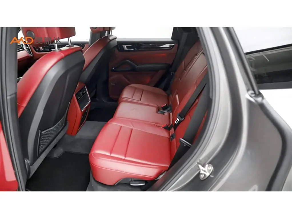 Porsche Cayenne New Energy 2021 — Photo 7/10