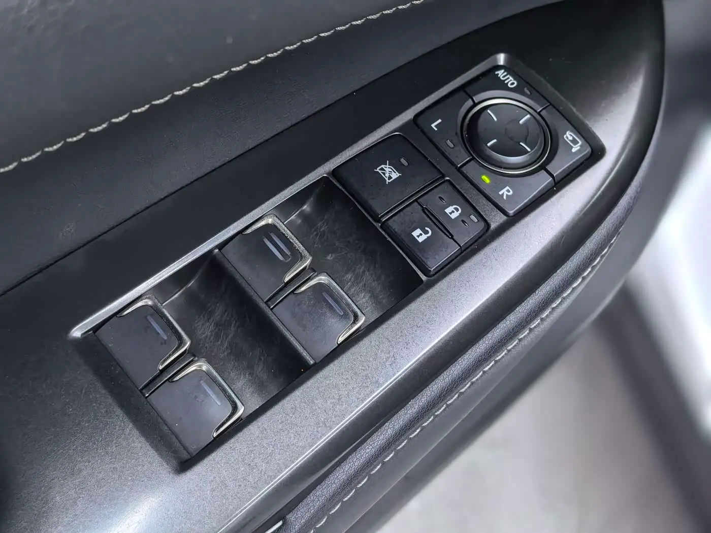 Lexus NX 2023 — Photo 19/20