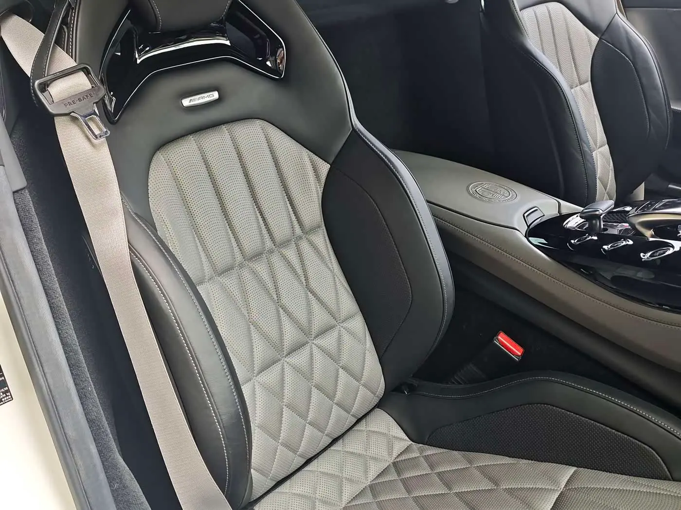 Mercedes-Benz AMG GT 2020 — Фото 11/11