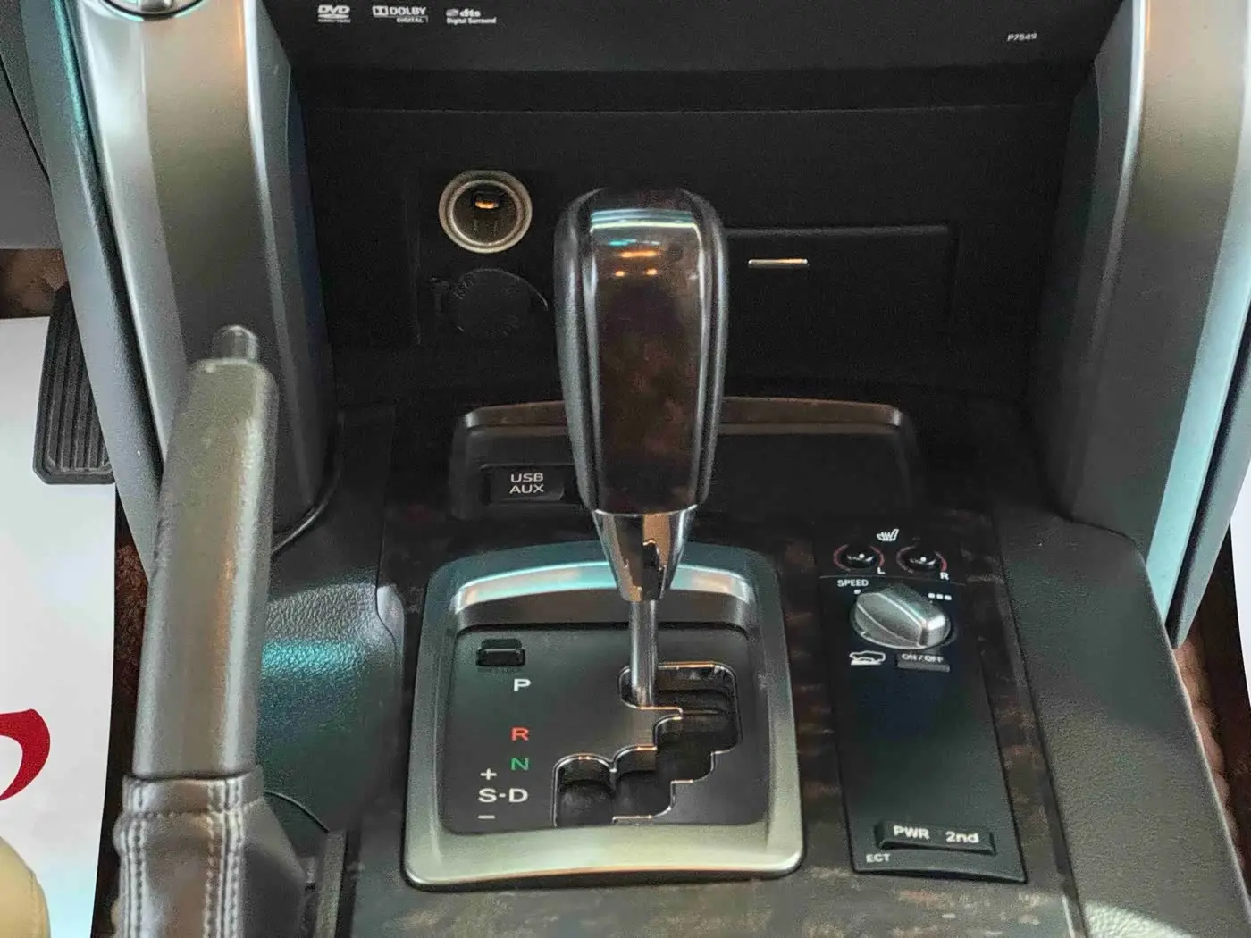 Toyota Land Cruiser 2010 — Photo 9/18