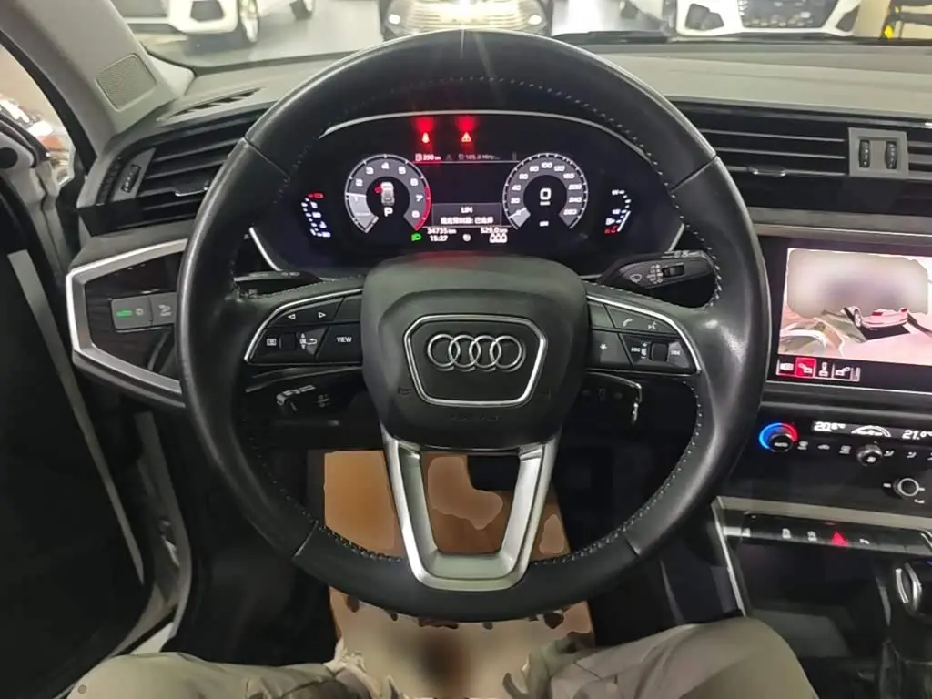 Audi Q3 2020 — Photo 11/20