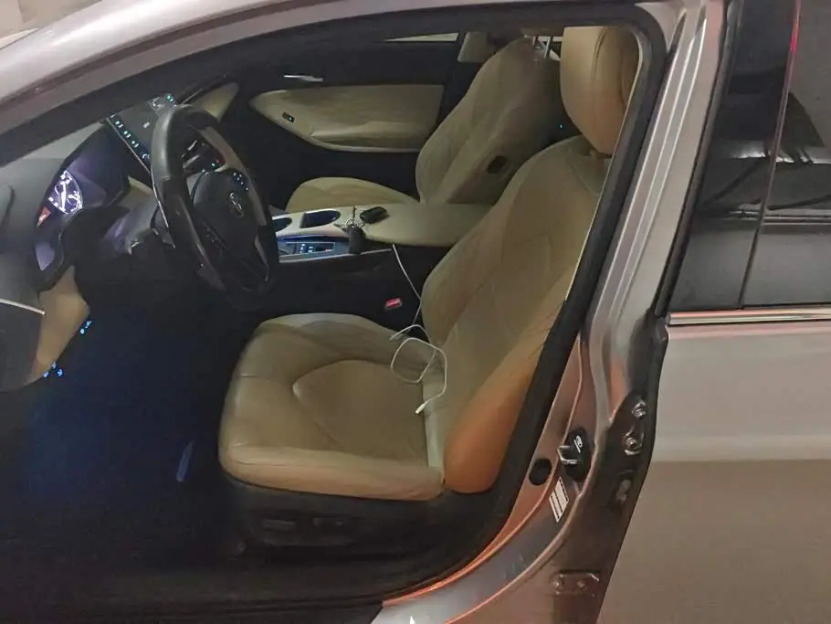 Toyota Avalon 2019 — Фото 9/16