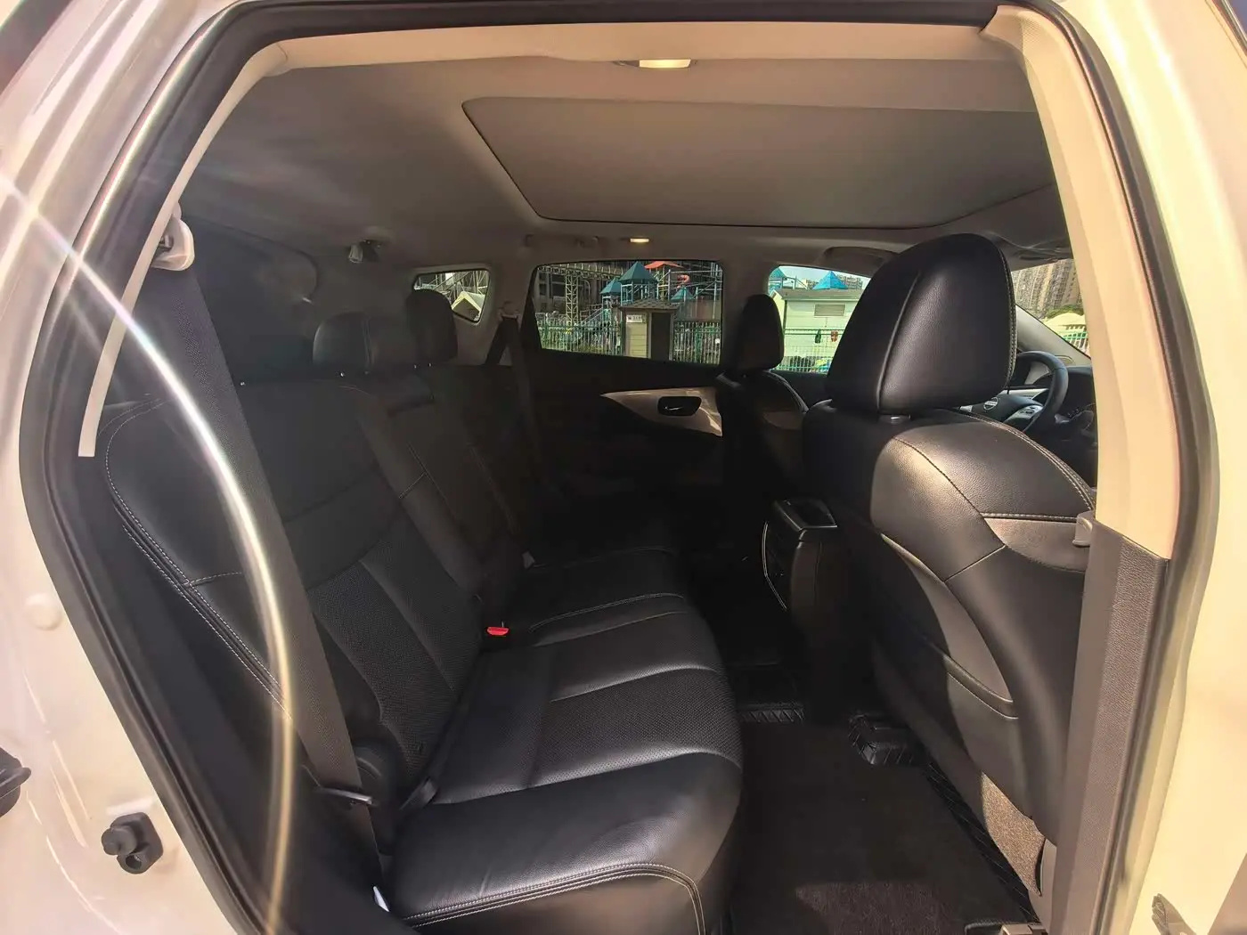 Nissan Murano 2023 — ფოტო 9/17