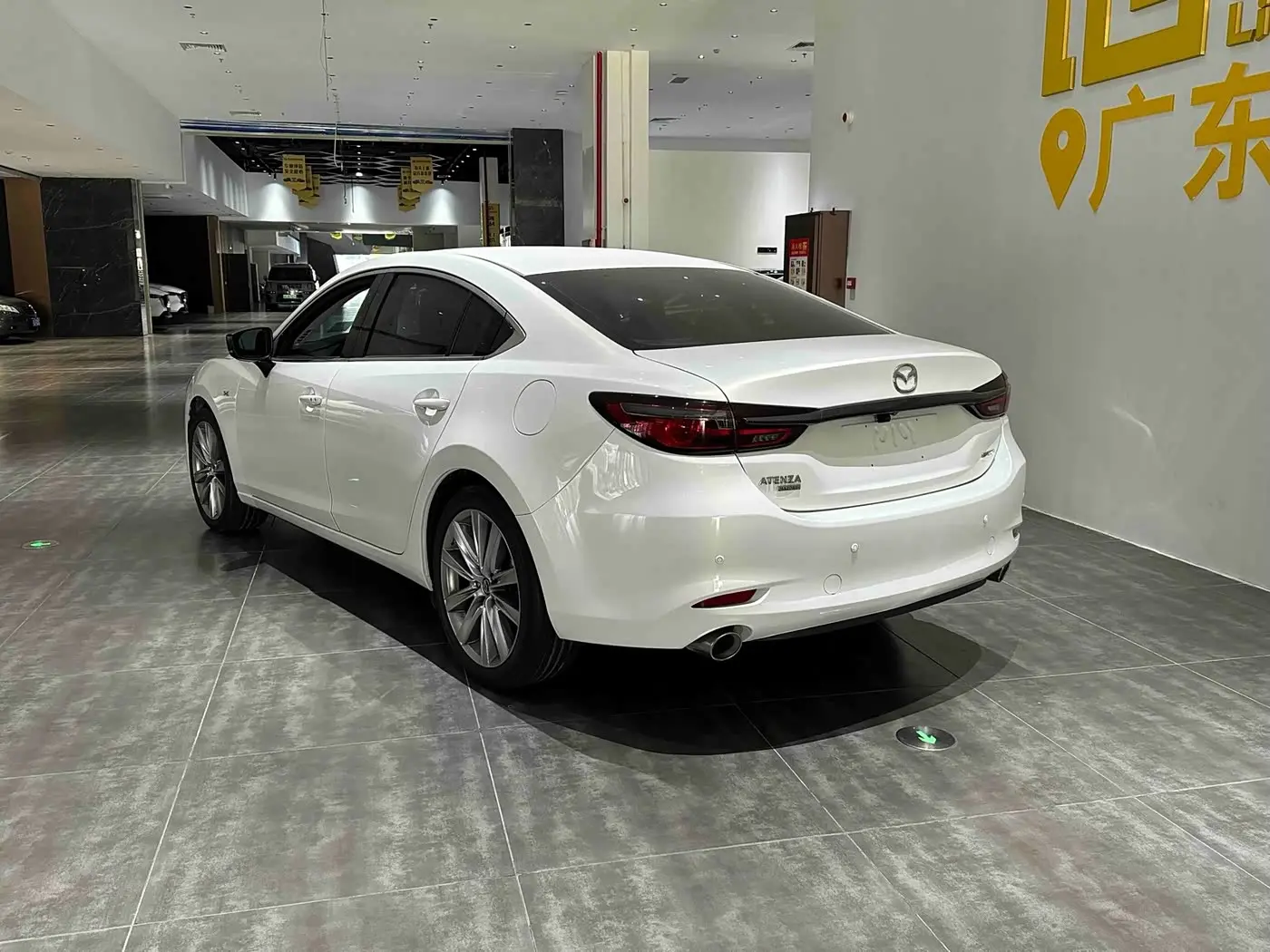 Mazda Atenza 2022 — Photo 4/9