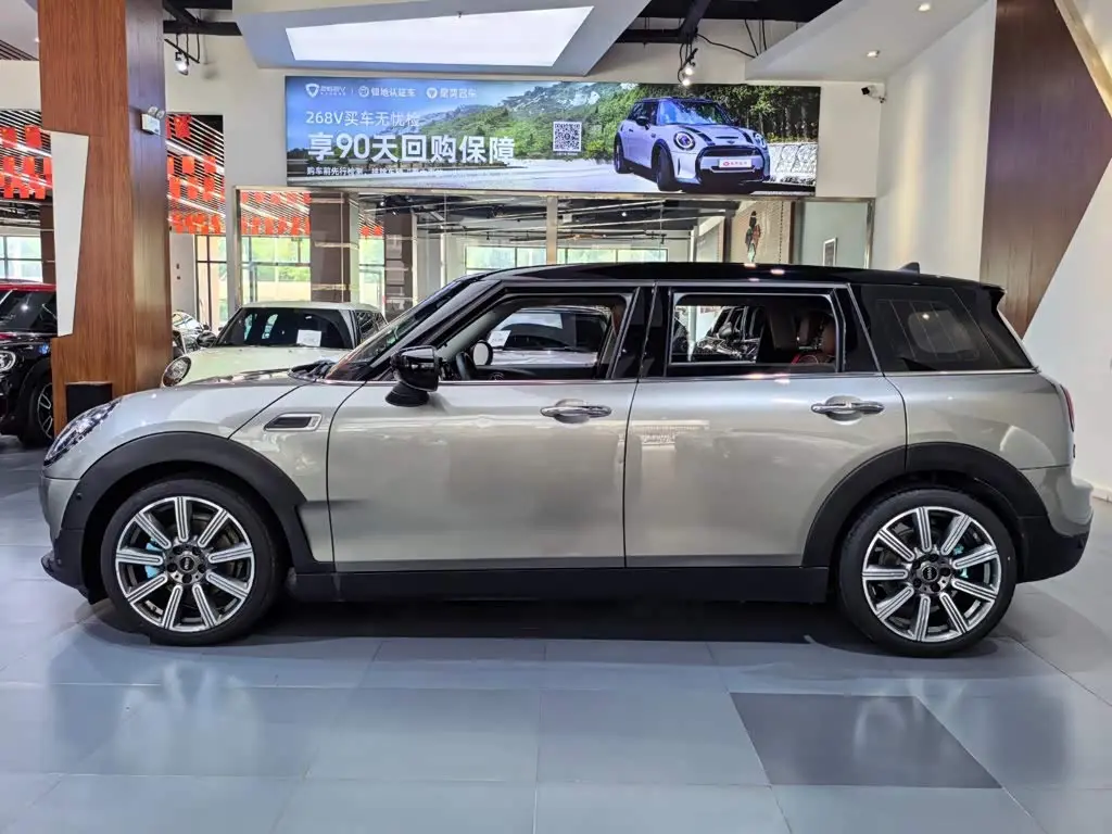 MINI CLUBMAN 2020 — Фото 3/20