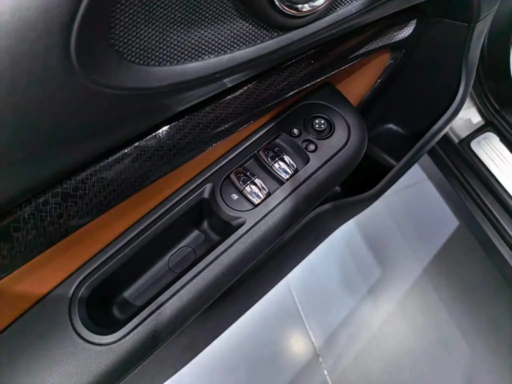 MINI CLUBMAN 2020 — Фото 15/20