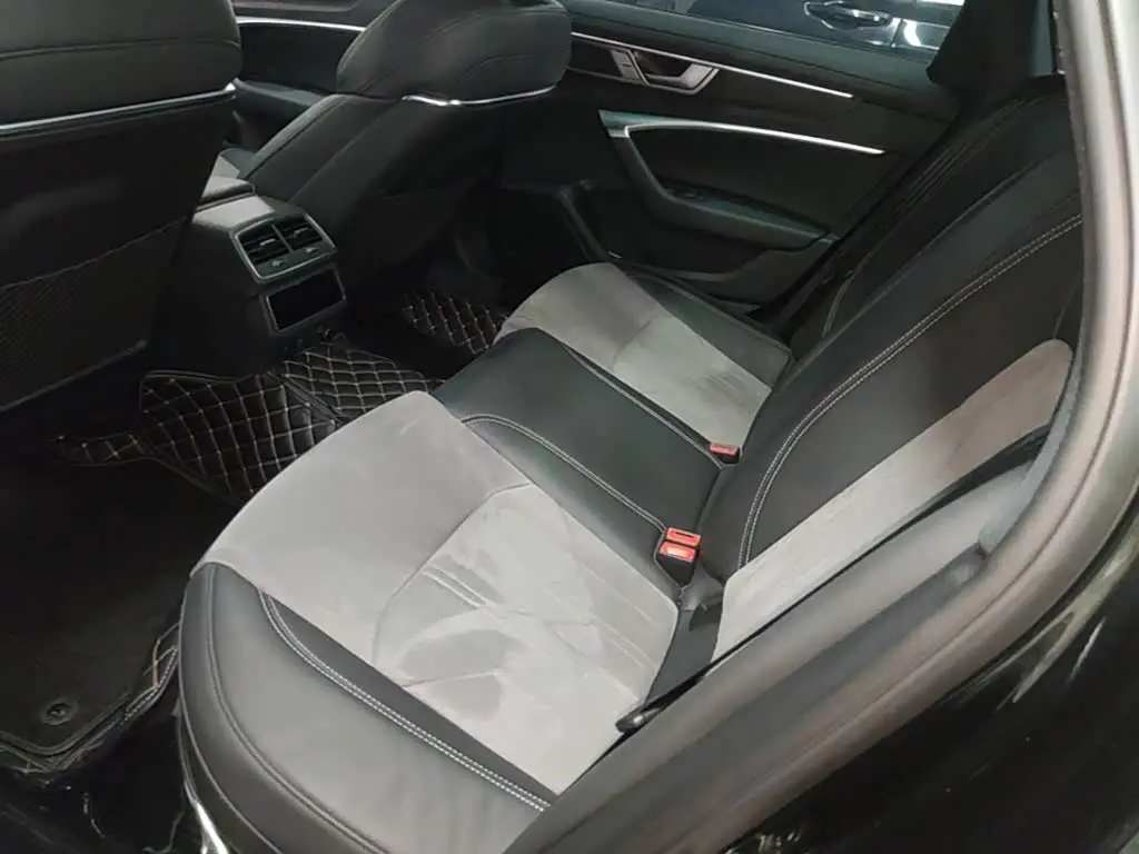 Audi A6L 2023 — Photo 16/19