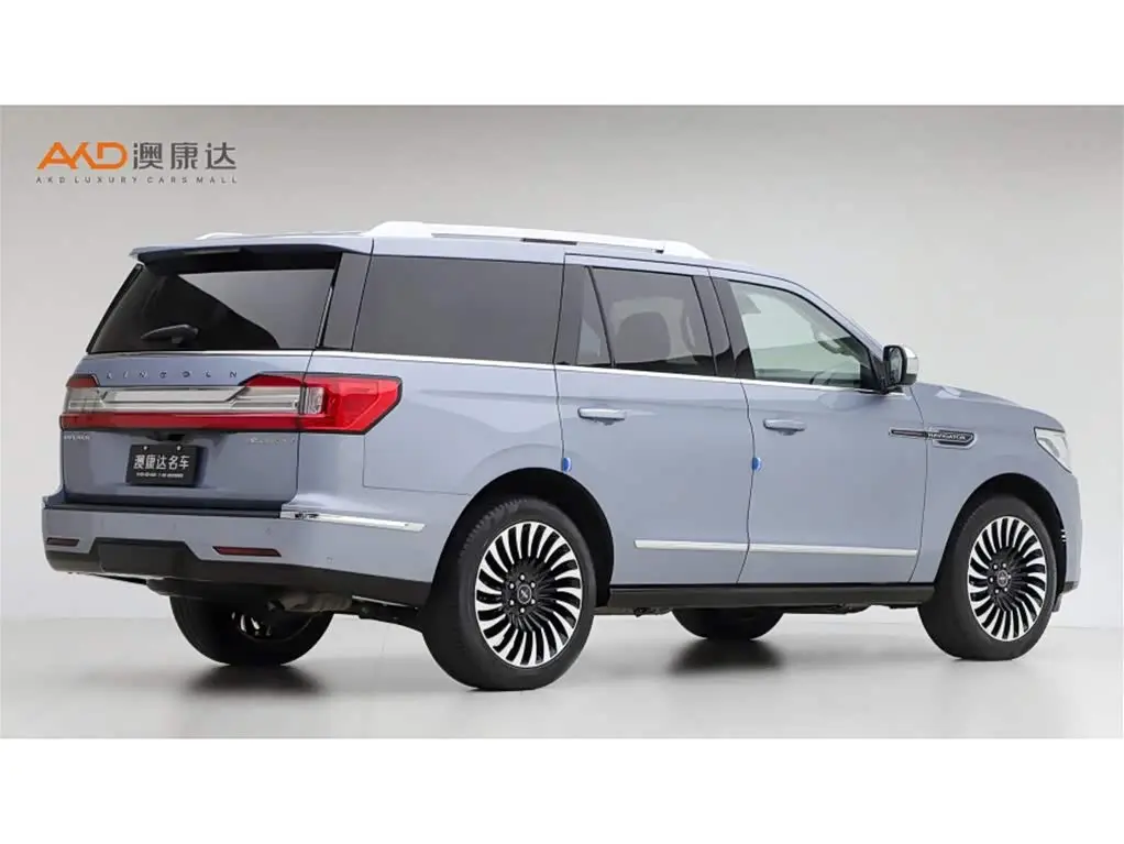 Lincoln Navigator 2020 — Photo 3/11