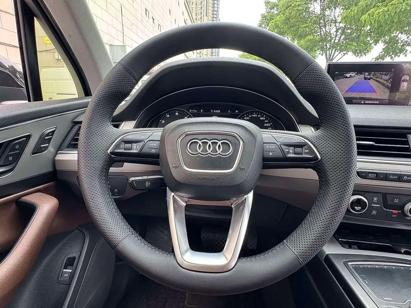 Audi Q7 2016 — Фото 5/17
