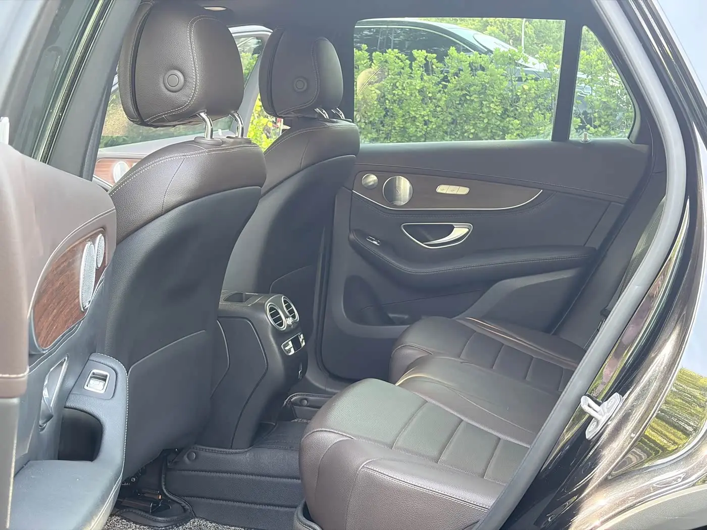Mercedes-Benz GLC 2019 — Photo 7/20