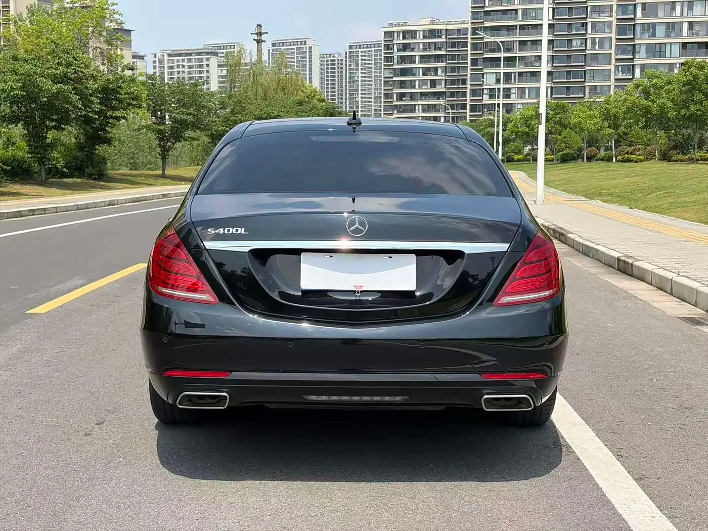 Mercedes-Benz S-Class 2016 — Photo 4/17