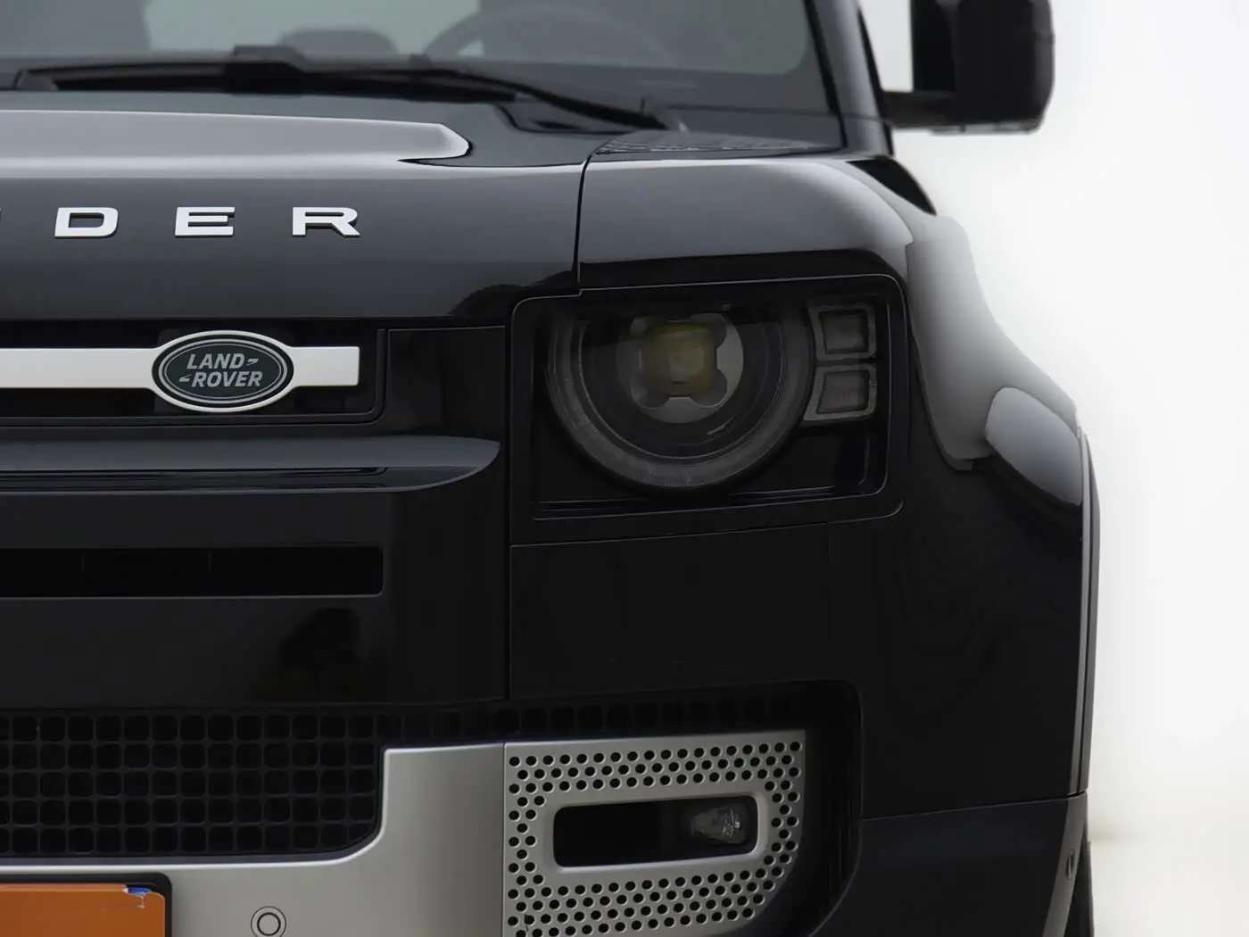 Land Rover Defender 2020 — Фото 4/20