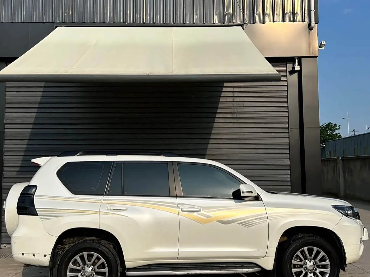 Toyota Prado 2018 — Photo 9/14
