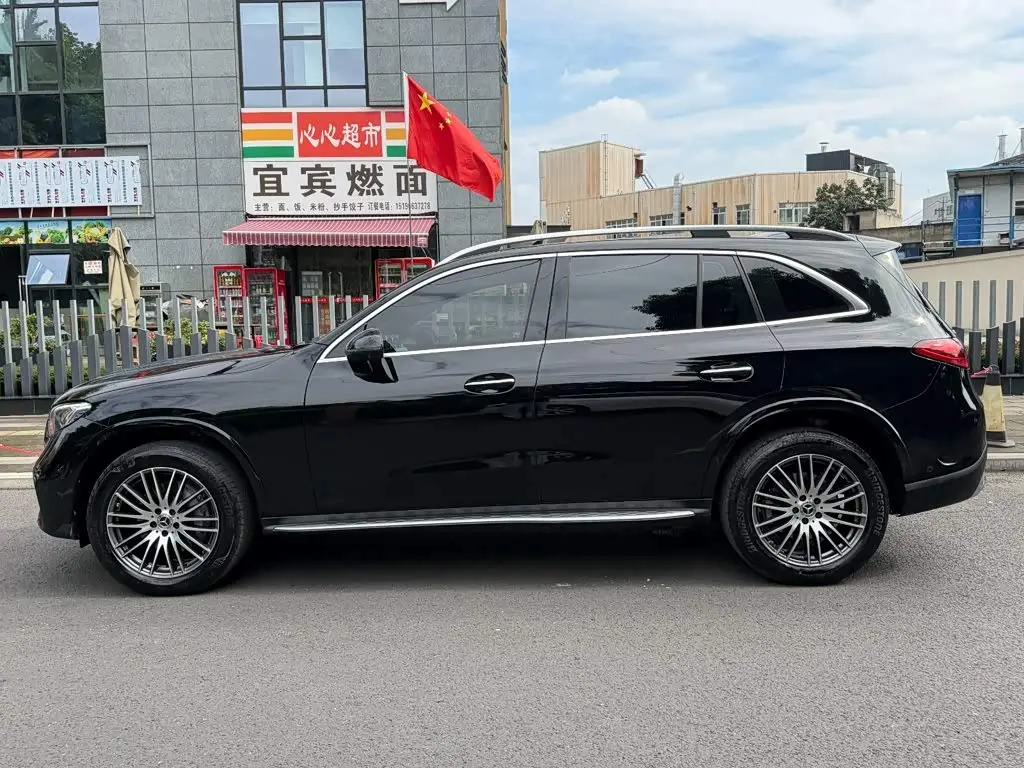 Mercedes-Benz GLC 2024 — Photo 3/14
