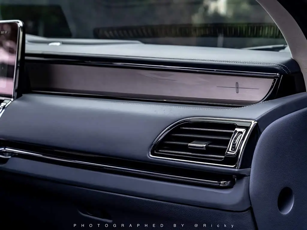 Lincoln Navigator 2020 — Фото 11/18