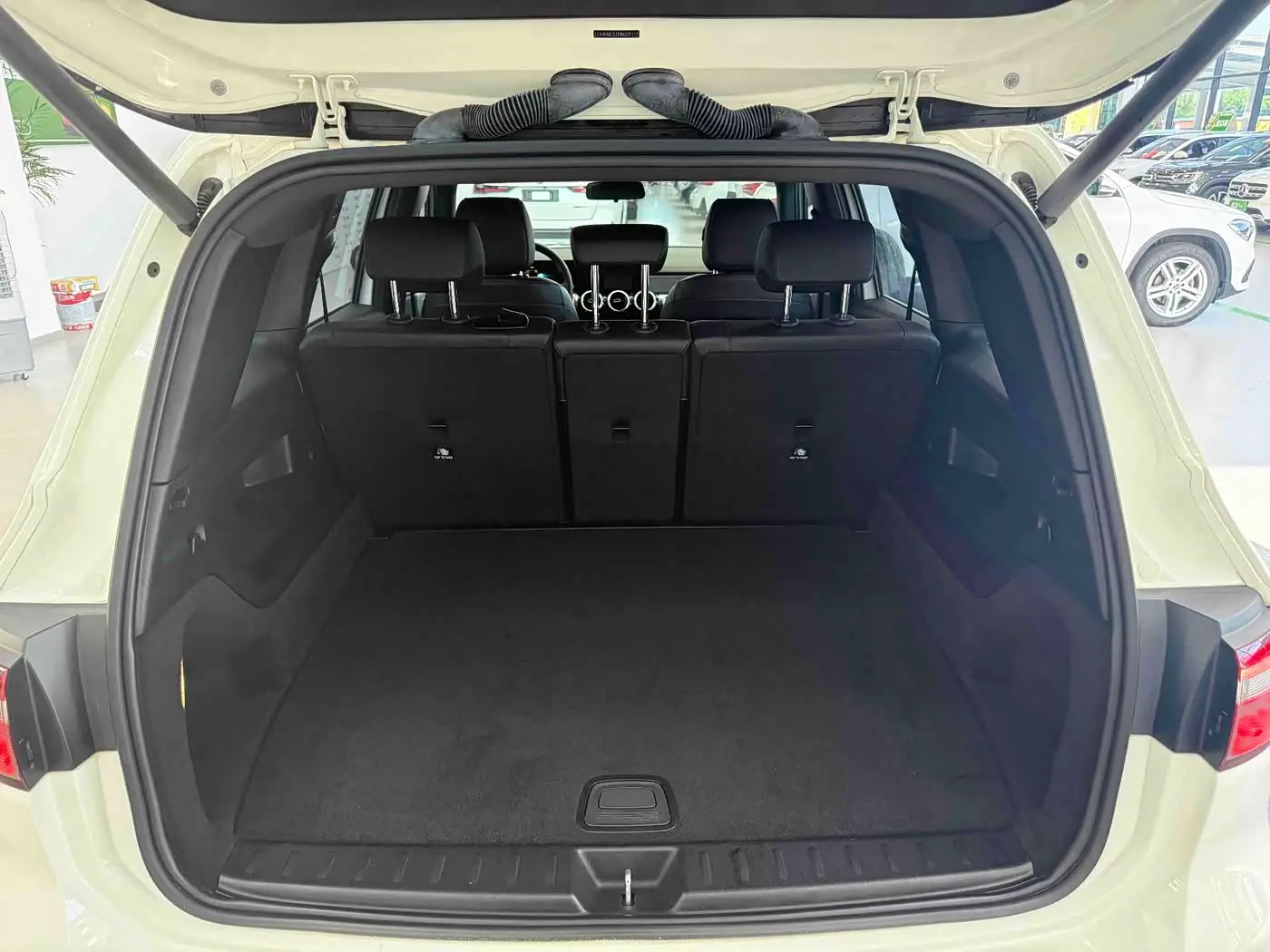 Mercedes-Benz GLB 2021 — Şəkil 15/19