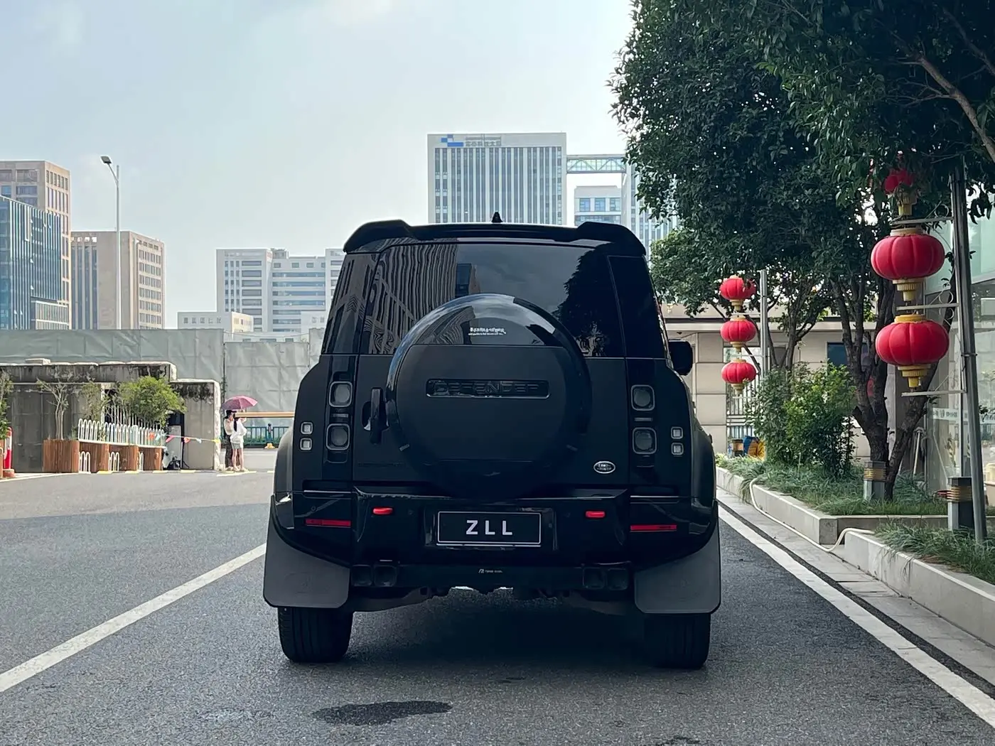 Land Rover Defender 2025 — Photo 17/17