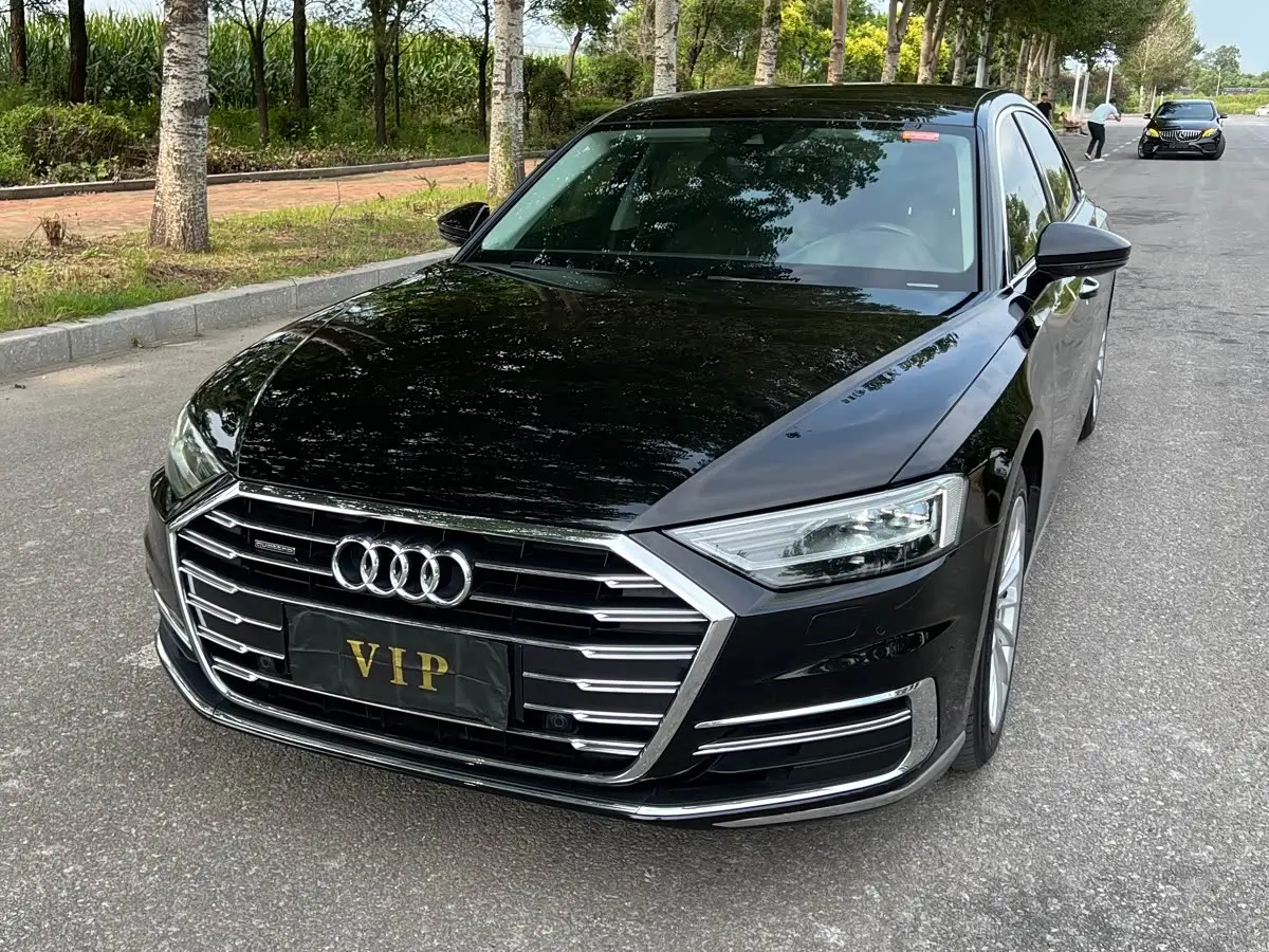 Audi A8 2019 — Photo 3/20