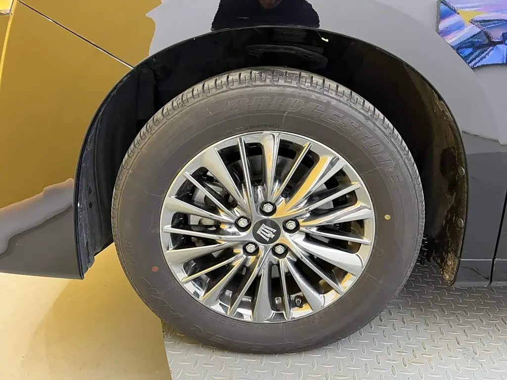 Toyota Vellfire 2022 — Фото 8/20